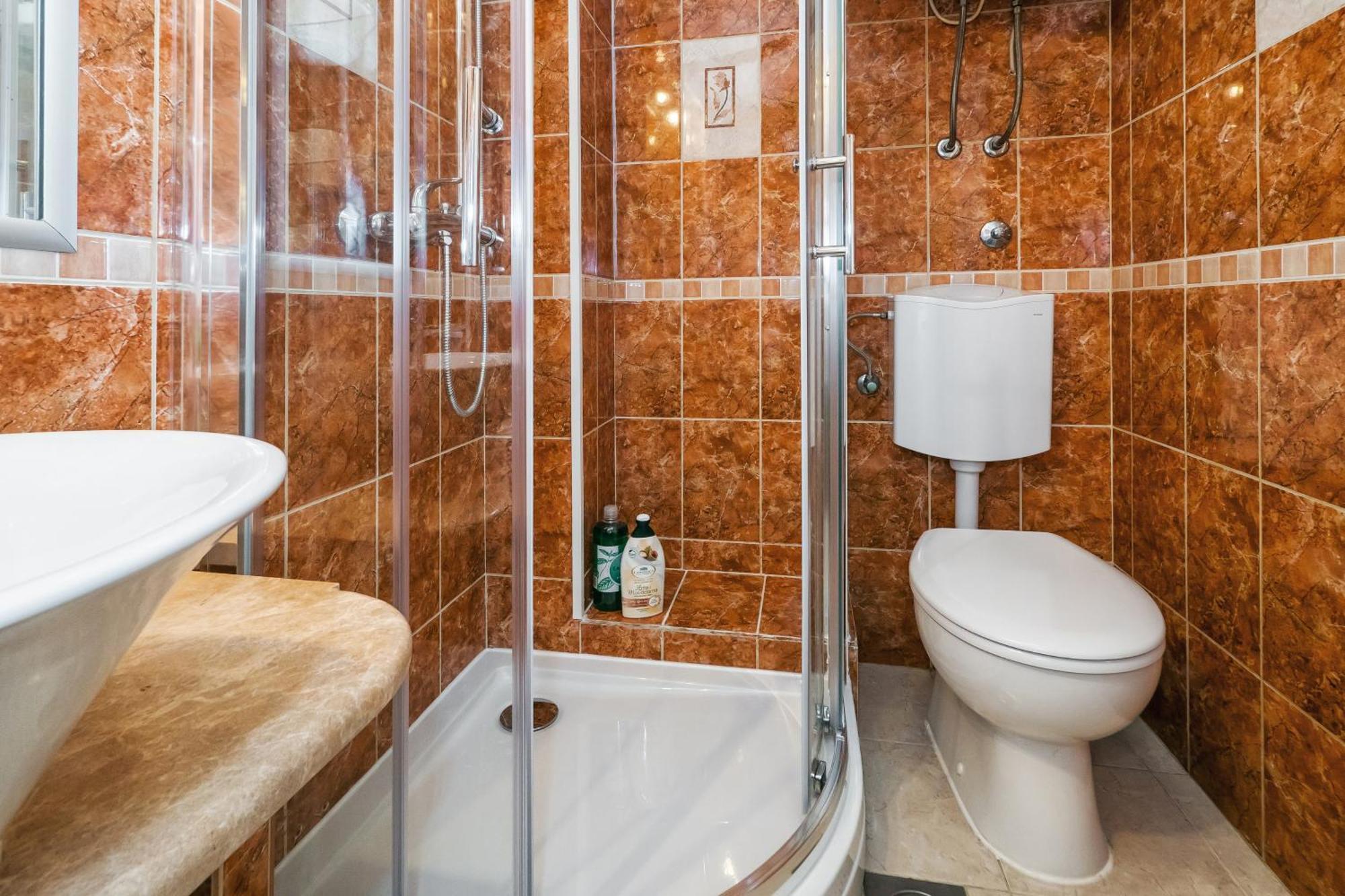Relaxing 2Bd Apartment, Ground Floor - Walk To Old Town Split Bagian luar foto