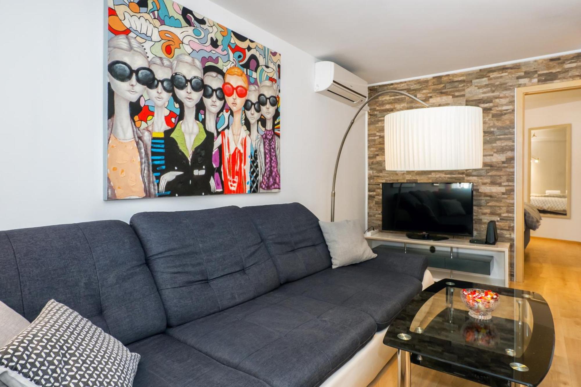 Relaxing 2Bd Apartment, Ground Floor - Walk To Old Town Split Bagian luar foto